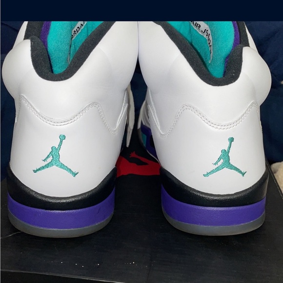 Nike air jordan retro grape 5’s size 12 excellent condition with og box - Picture 2 of 5